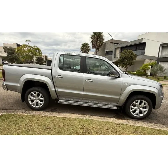 Volkswagen Amarok 3.0 Highline Cab. Dupla V6 4x4 Aut. 4p