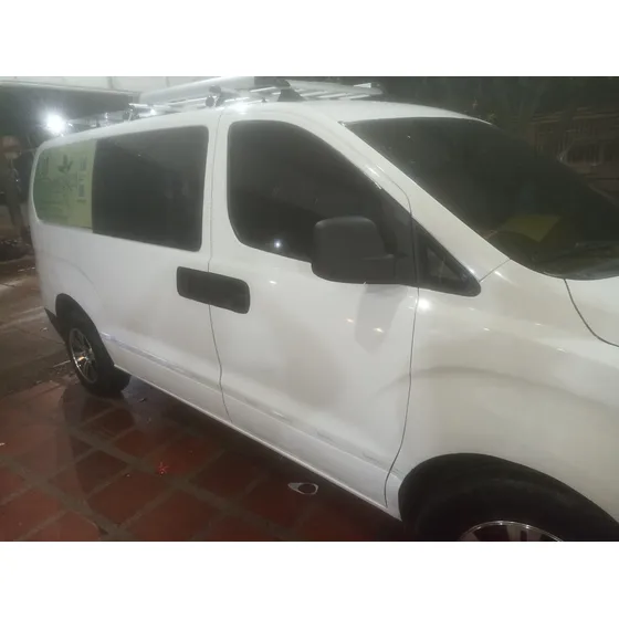 Hyundai 2011 2.5 H1
