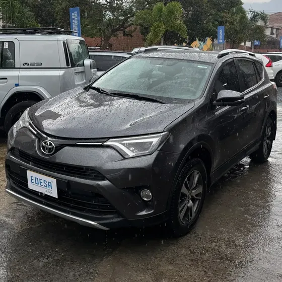 Toyota Rav4 2017 Street