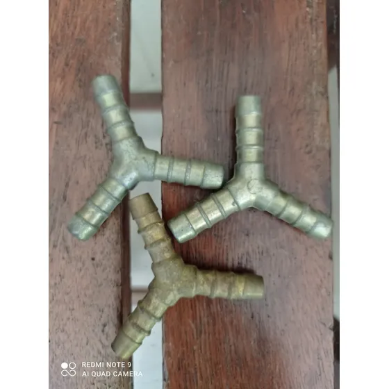 Y Galvanizada (espiga) Para Manguera De 3/8