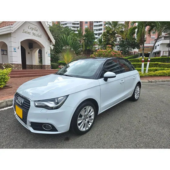 Audi A1 1.4 Tfsi Ambition Plus 5 Puertas