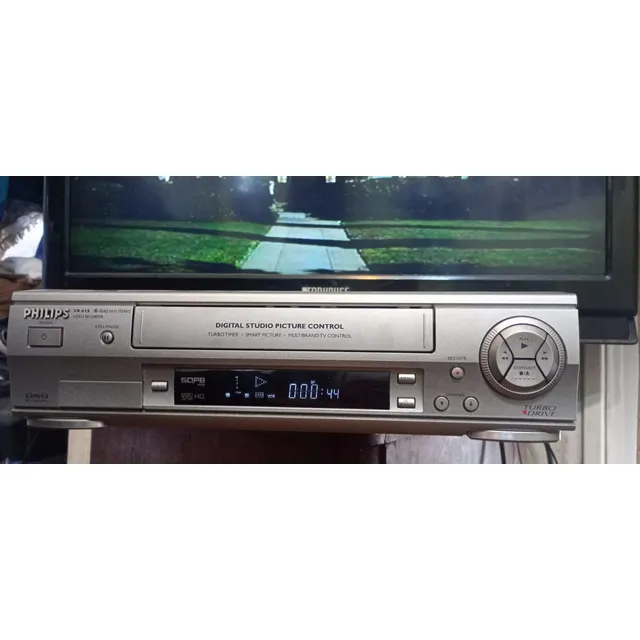 Grabador Y Reproductor Vhs Philips Estereo Gris