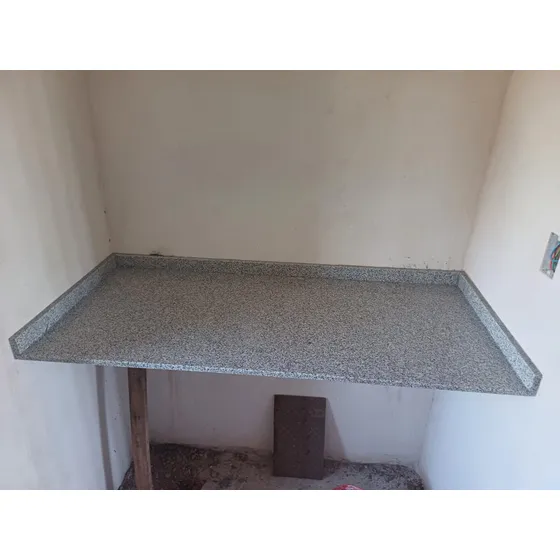 Mesada Granito Natural 1.40x0.60 + Zocalo + Bacha