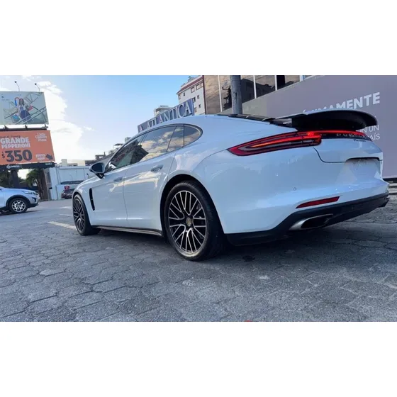 Porsche Panamera 1
