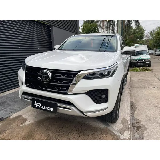 Toyota Hilux Sw4 2.8 Srx 177cv 4x4 7as At