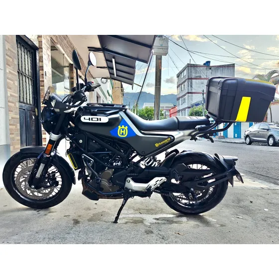 Husqvarna  Svartpilen 401 / Mod 2022 / 35.000kms / Negociabl