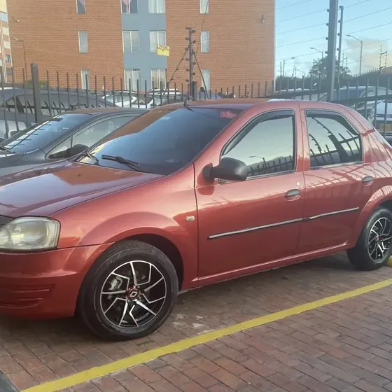Renault Logan 2013 1.4 Entry Familier