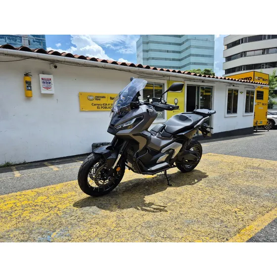 Honda X-adv 750 2024