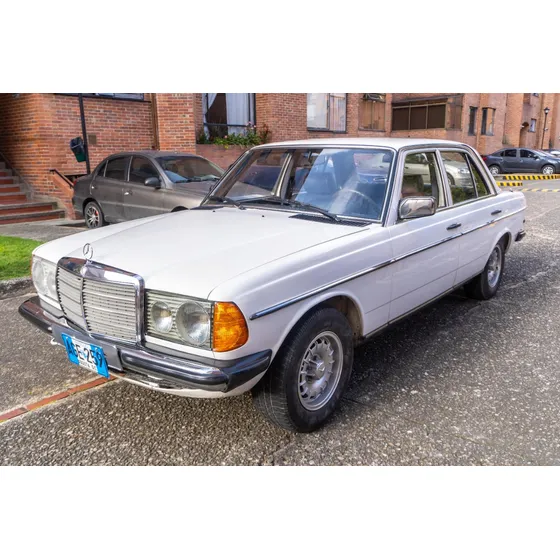 Mercedes-benz 200 2.0 200 W123