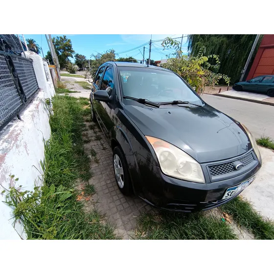 Ford Fiesta 1.6 Ambiente At Mp3