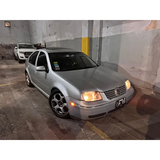 Volkswagen Bora 1.8 T Highline Cu