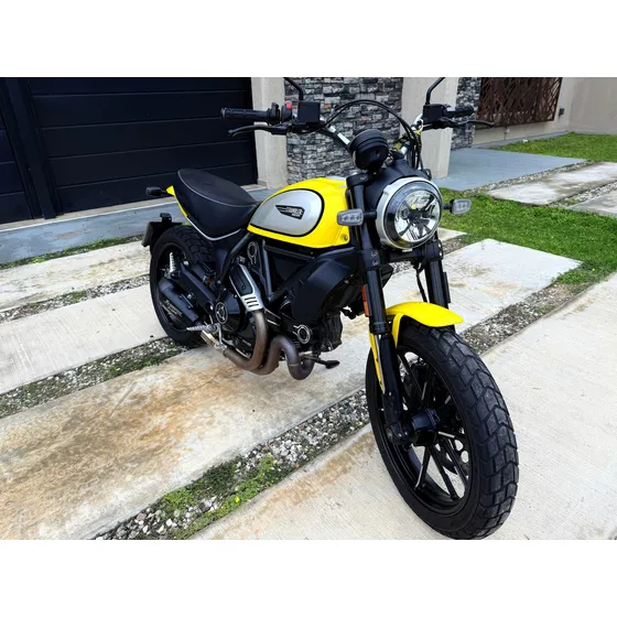 Ducati Scrambler 800 Icon