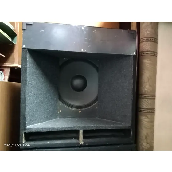 Dj Bafles 15  Medio Bajo , Cubos De 15 Pulgadas 300  Rms