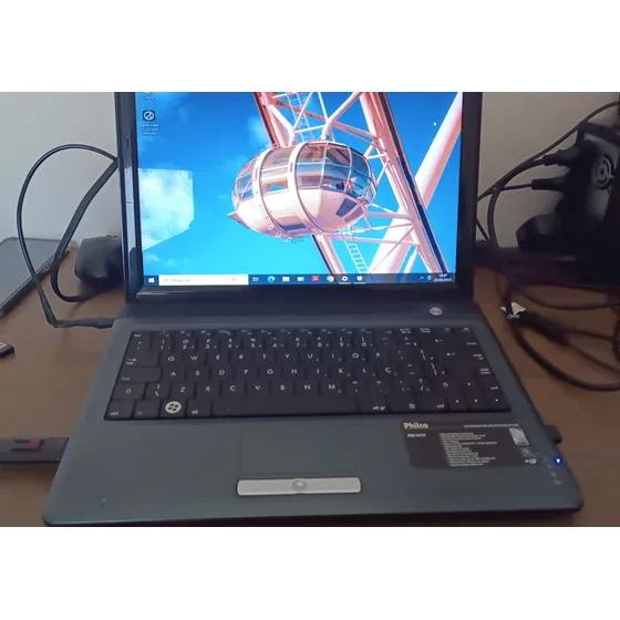 Notebook Philco Revisado 4 Gb De Memória E Hd 500 Gb Core2 Preto
