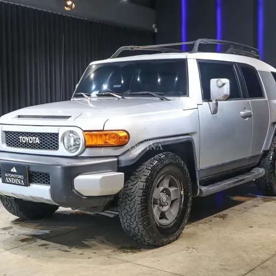 Toyota Fj Cruiser 2008 4.0 V6 At 4000cc 5p 4x4