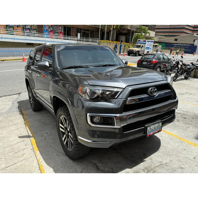 Toyota 4runner Limited 4x4