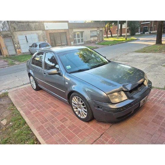 Volkswagen Bora 1.8 Highline T Tiptronic Cuero