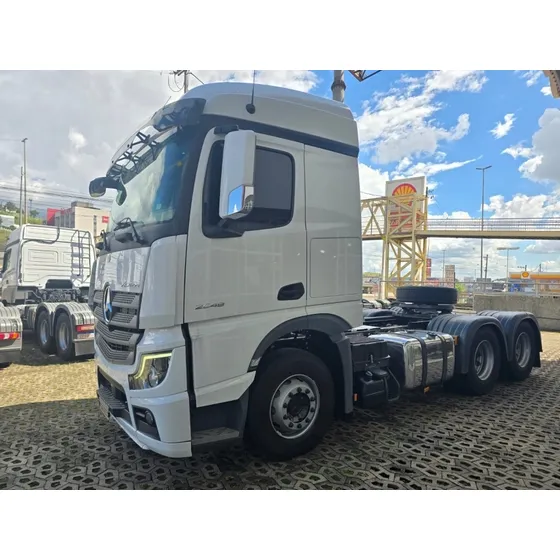 Mercedes Benz Actros 2548 Ls 6x2 2023/2024.