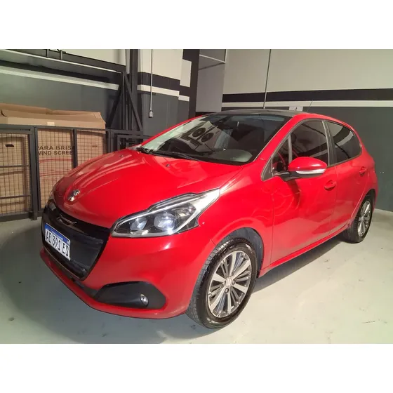 Peugeot 208 1.6 Feline