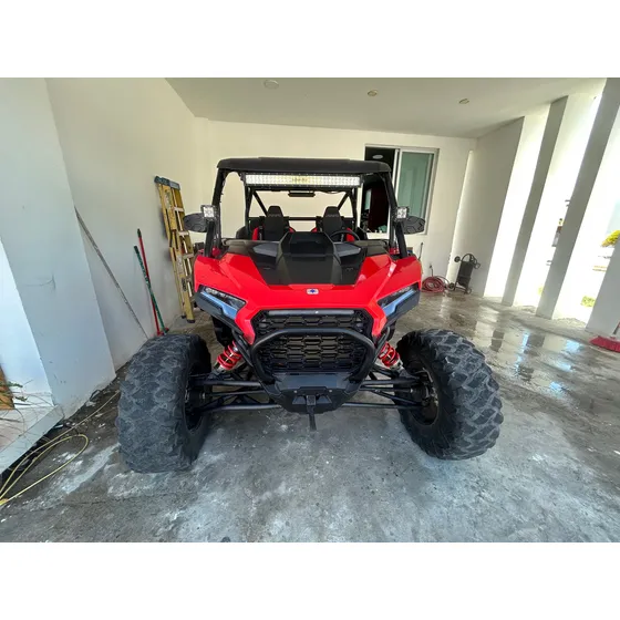 Rzr Xp 1000 Ultimate Año 2024 Color Gris Con Rojo