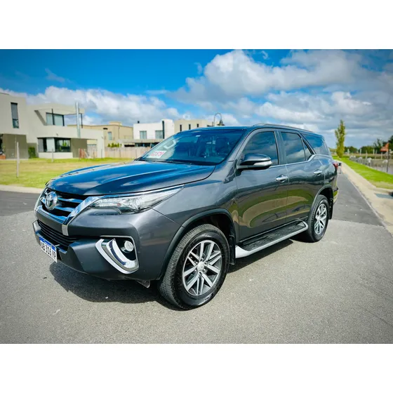 Toyota Hilux Sw4 2.8 Srx 177cv 4x4 7as At
