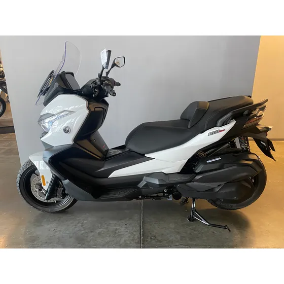Voge Sr4 Pro Max 350 Usada Con 100 Km No Qj Motor Fort 350