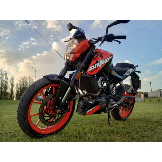 Ktm Duke 200 Muy Poco Uso, Impecable, Con Kid Accesorios