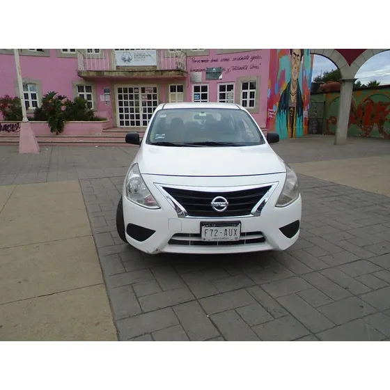 Nissan Versa 1.6 Drive Mt