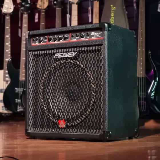 Amplificador Combo Para Baixo 75w Peavey Basic 112