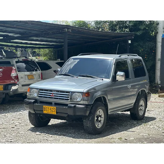 Mitsubishi Montero 2.4 4x4