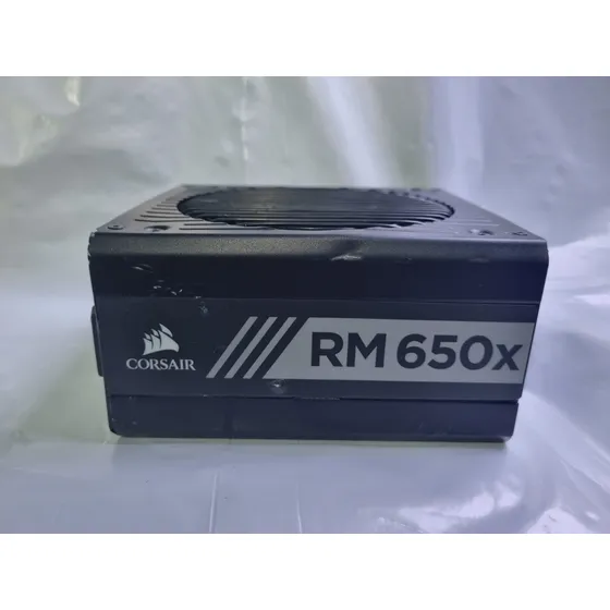 Fonte Atx 650w - Rm650x Full Modular -80 Plus Gold Sem Cabos
