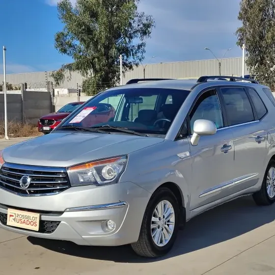 Ssangyong Stavic 2016