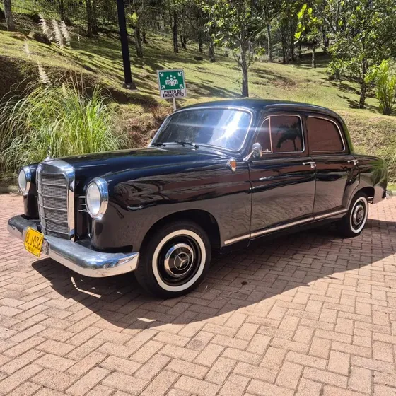 Mercedes En Excelente Estado, Listo Para Placas Azules.