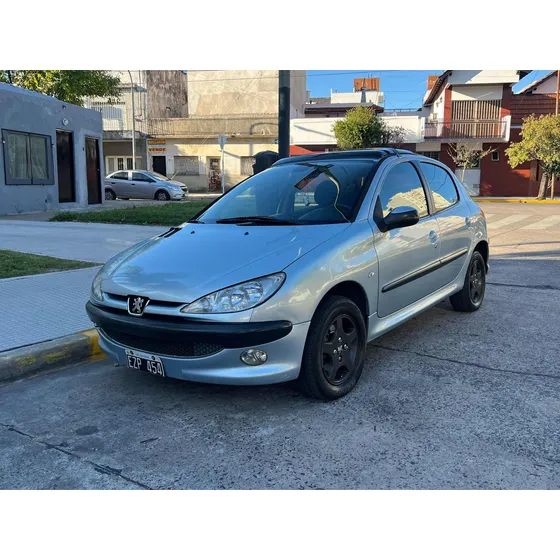 Peugeot 206 1.6 Xt Premium