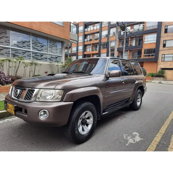 Nissan Patrol At 3000cc 4x4 Diesel