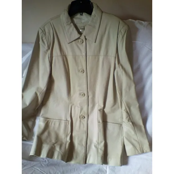 Vendo Chaqueta De Cuero De Poco Uso