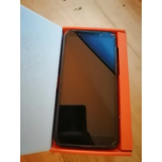 Celular Moto E6 Plus Semi Nuevo