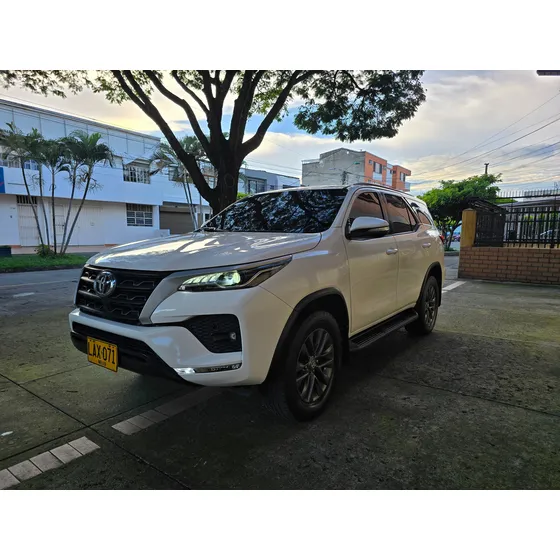 Toyota Fortuner 2.8l