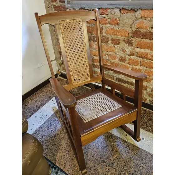 Mecedora De Madera Y Mimbre