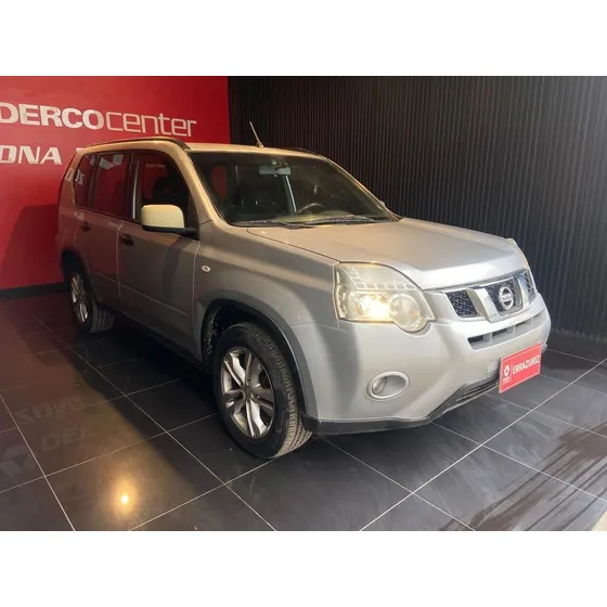 Nissan X-trail 4x4 At 2.5