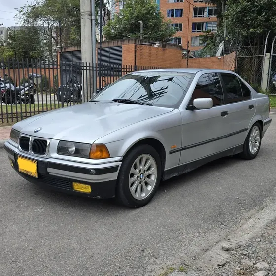 BMW Serie 3 1997 1.8 318is E36