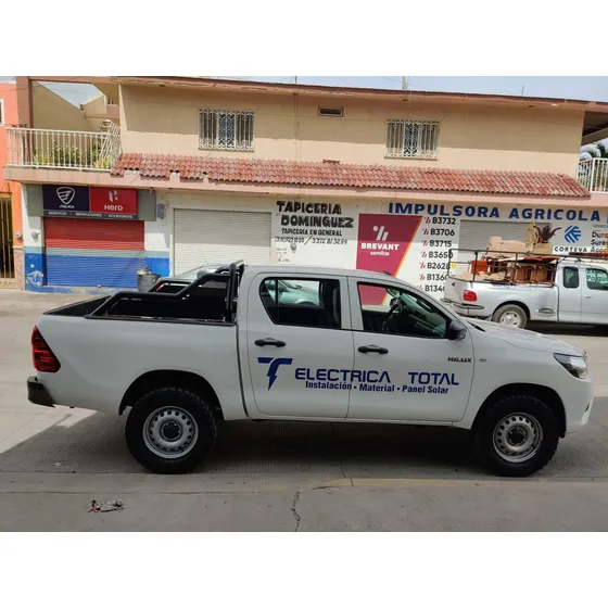 Toyota Hilux 2.8 Tdi Cabina Doble Mt