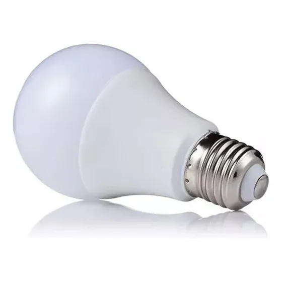 Lampada Compacta De Led 7w Equivalente 120w Da Incandecente Cor da luz Branco-frio 110V/220V (Bivolt)