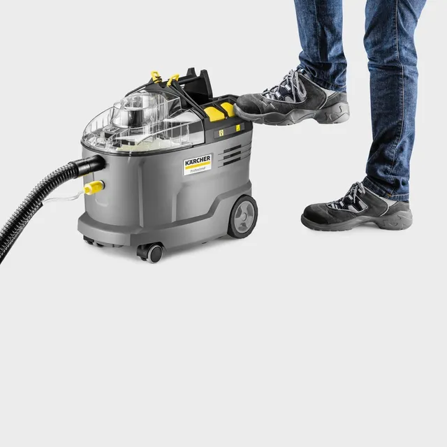Lava aspiradora industrial De tacho Kärcher Professional Puzzi 8/1 C 8L gris negra y amarilla 220V 50Hz/60Hz 1.100-244.0