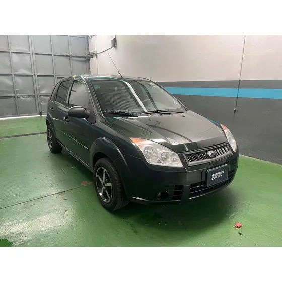 Ford Fiesta Max
