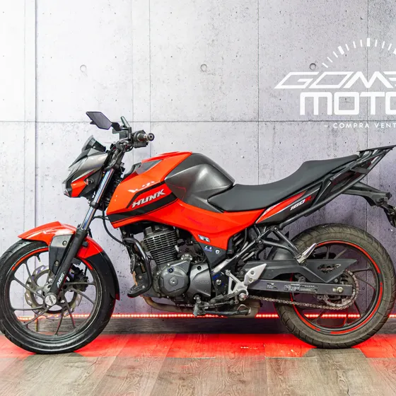 Hero Hunk 160 R 2022