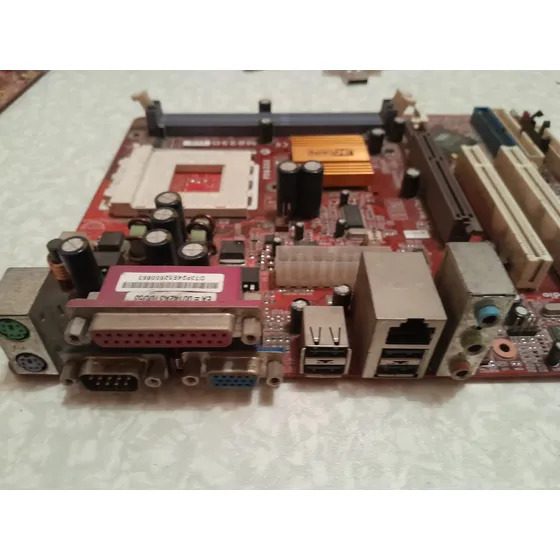 Placa Mãe M825g Versao:9.2 Pc Chips :defeito