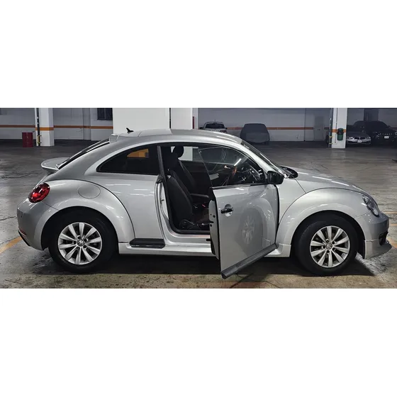 Volkswagen Beetle 2.5 At