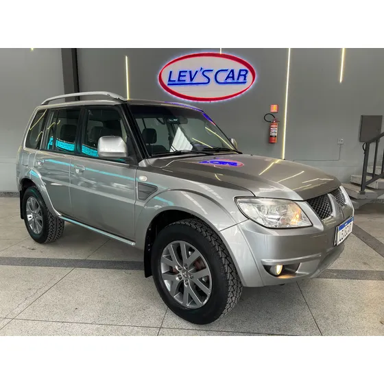 Mitsubishi Pajero Tr4 2.0 4x2 16v 140cv Flex 4p Automático