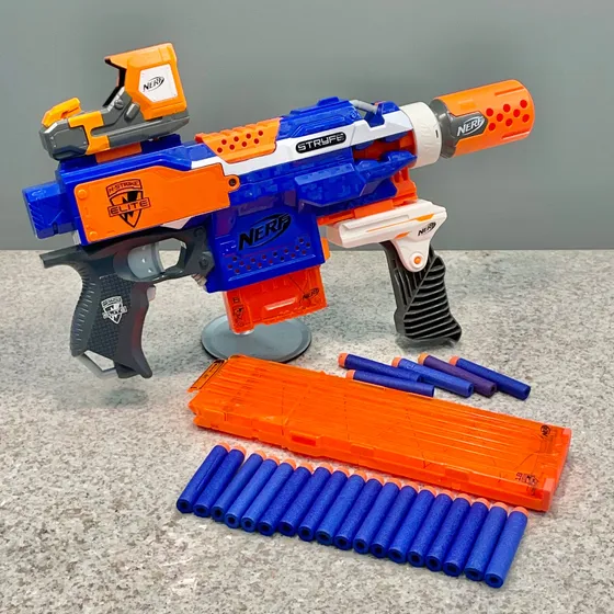 Nerf N-strike Elite Stryfe Automática E Diversos Acessórios Azul Branco E Laranja